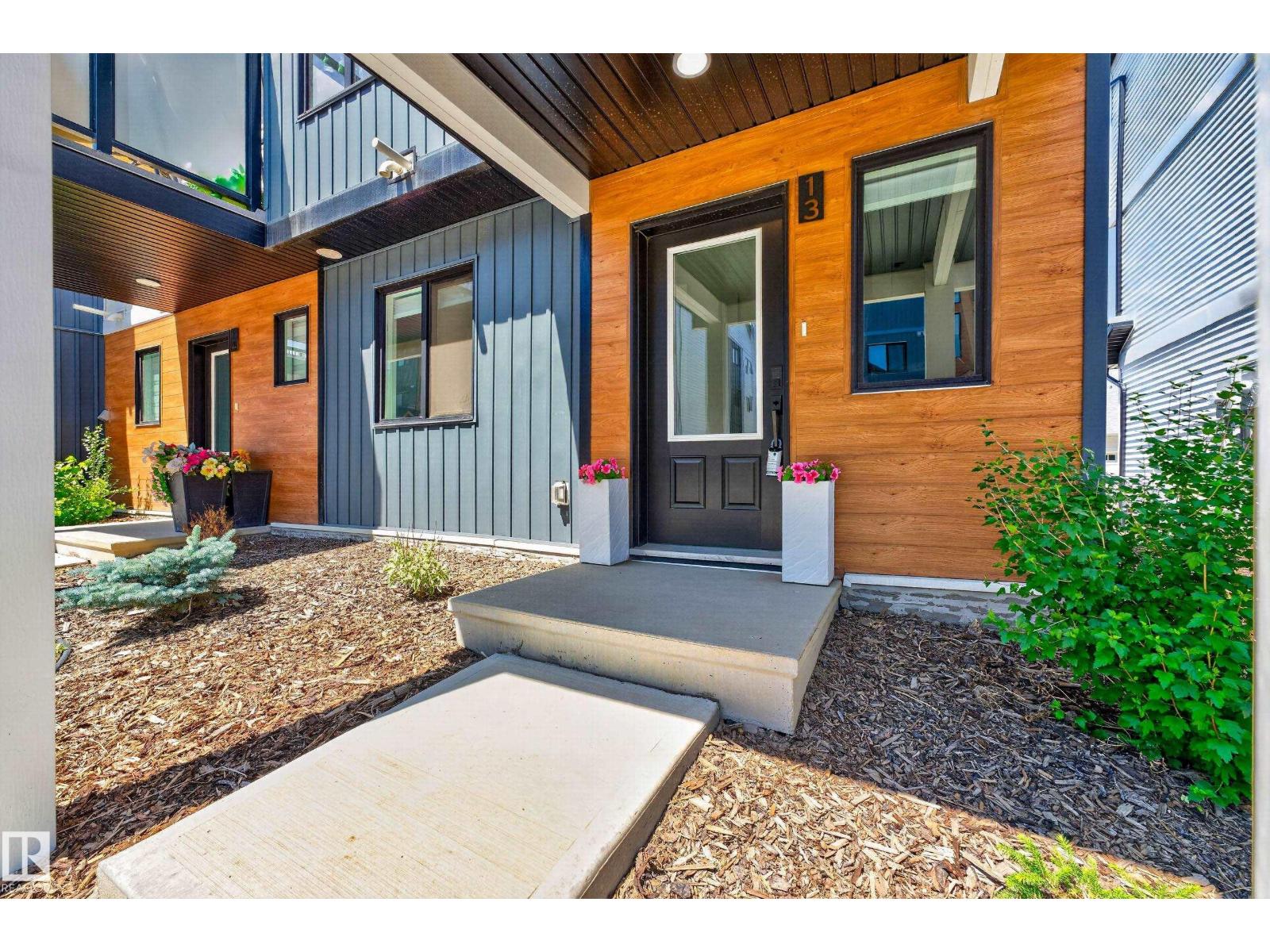 #13 850 Secord BV NW - 9