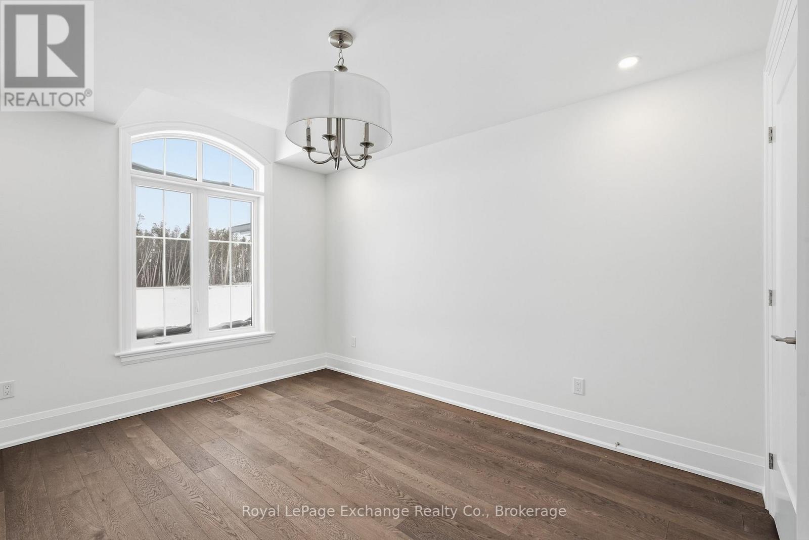 90 INVERNESS STREET N - 17