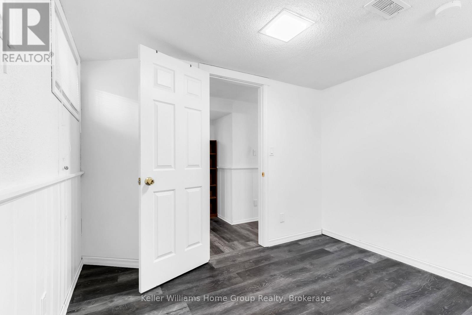 24 CALEDONIA STREET - 32