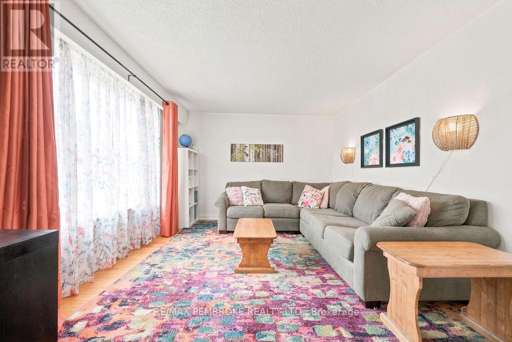House for Rent in Ottawa – 400 MURRAY STREET, Ottawa – By Peter Sagos - Image 19