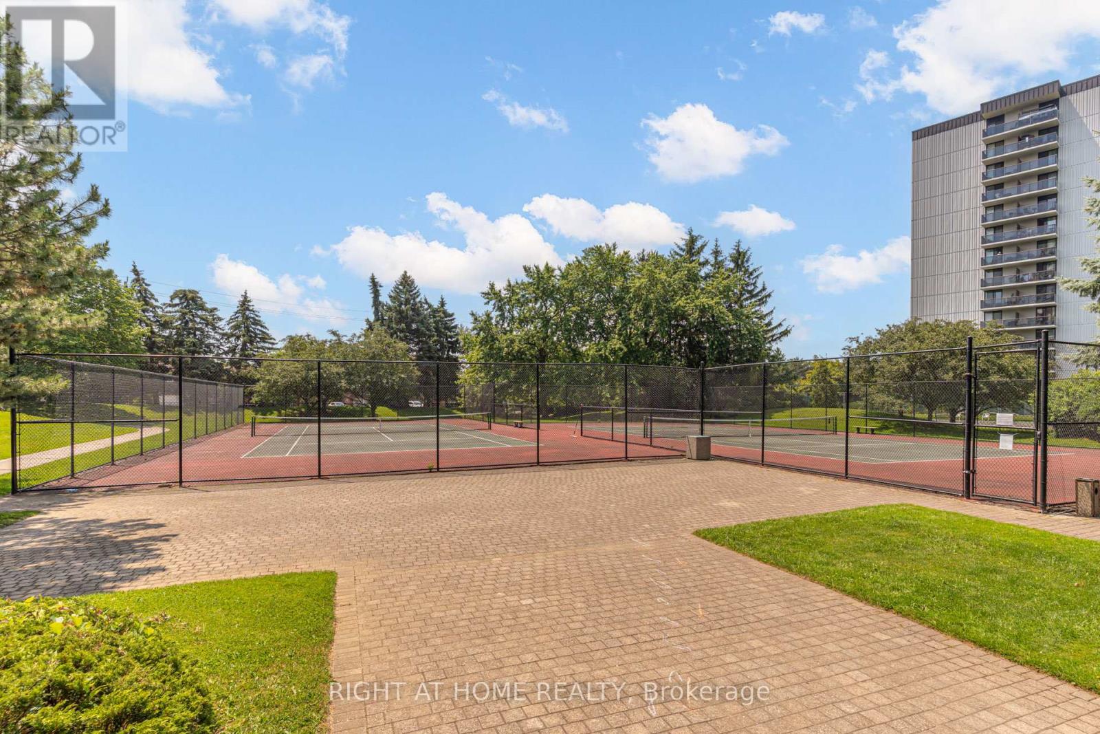 #411 1101 STEELES AVENUE W - 45