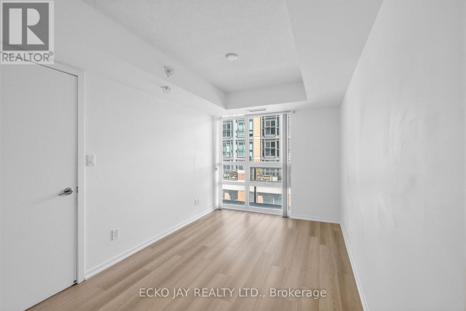 #528 68 ABELL STREET - 10