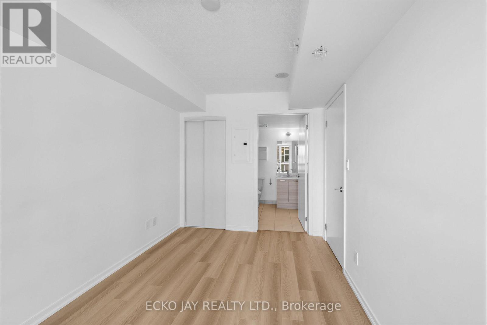 #528 68 ABELL STREET - 11