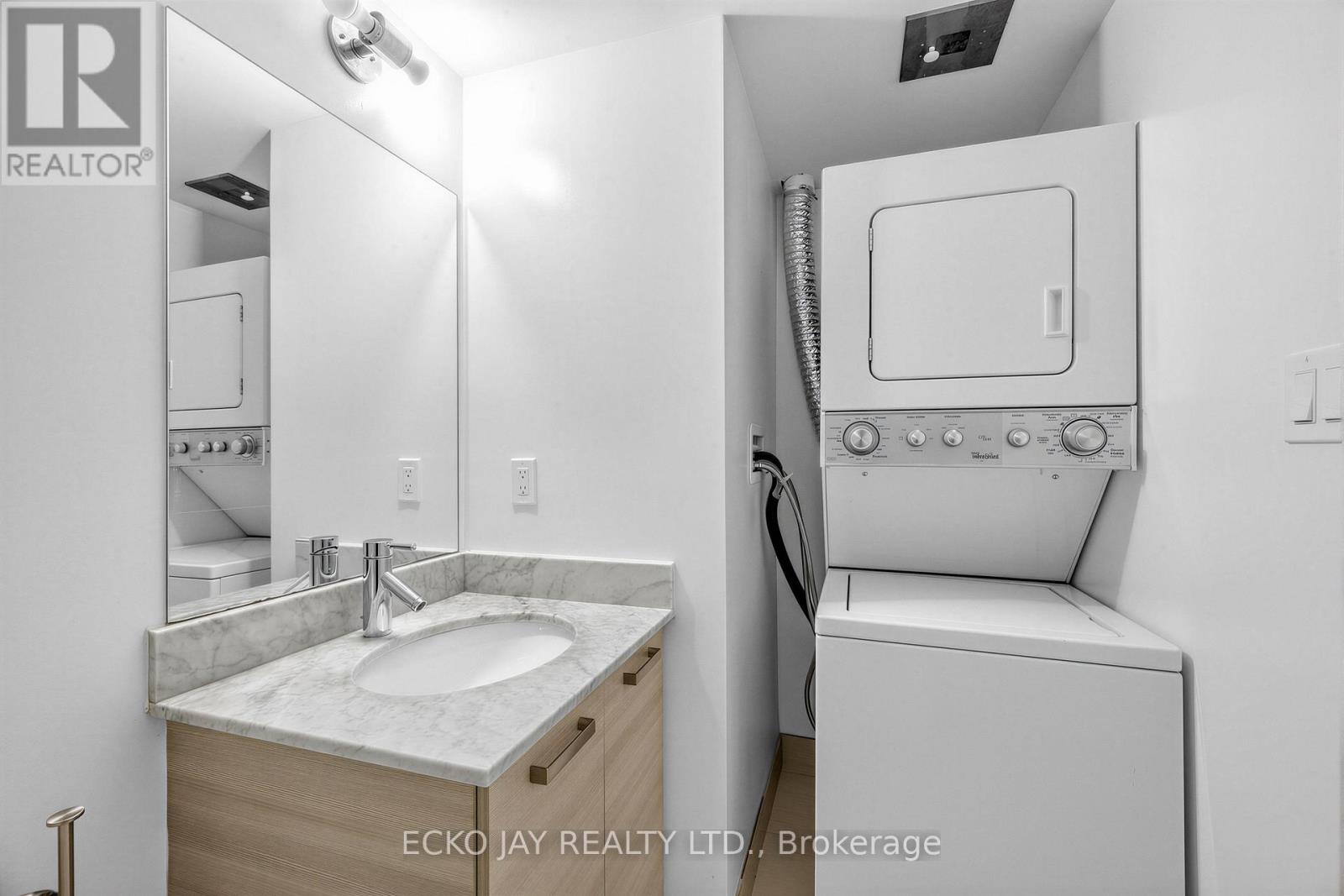 #528 68 ABELL STREET - 15
