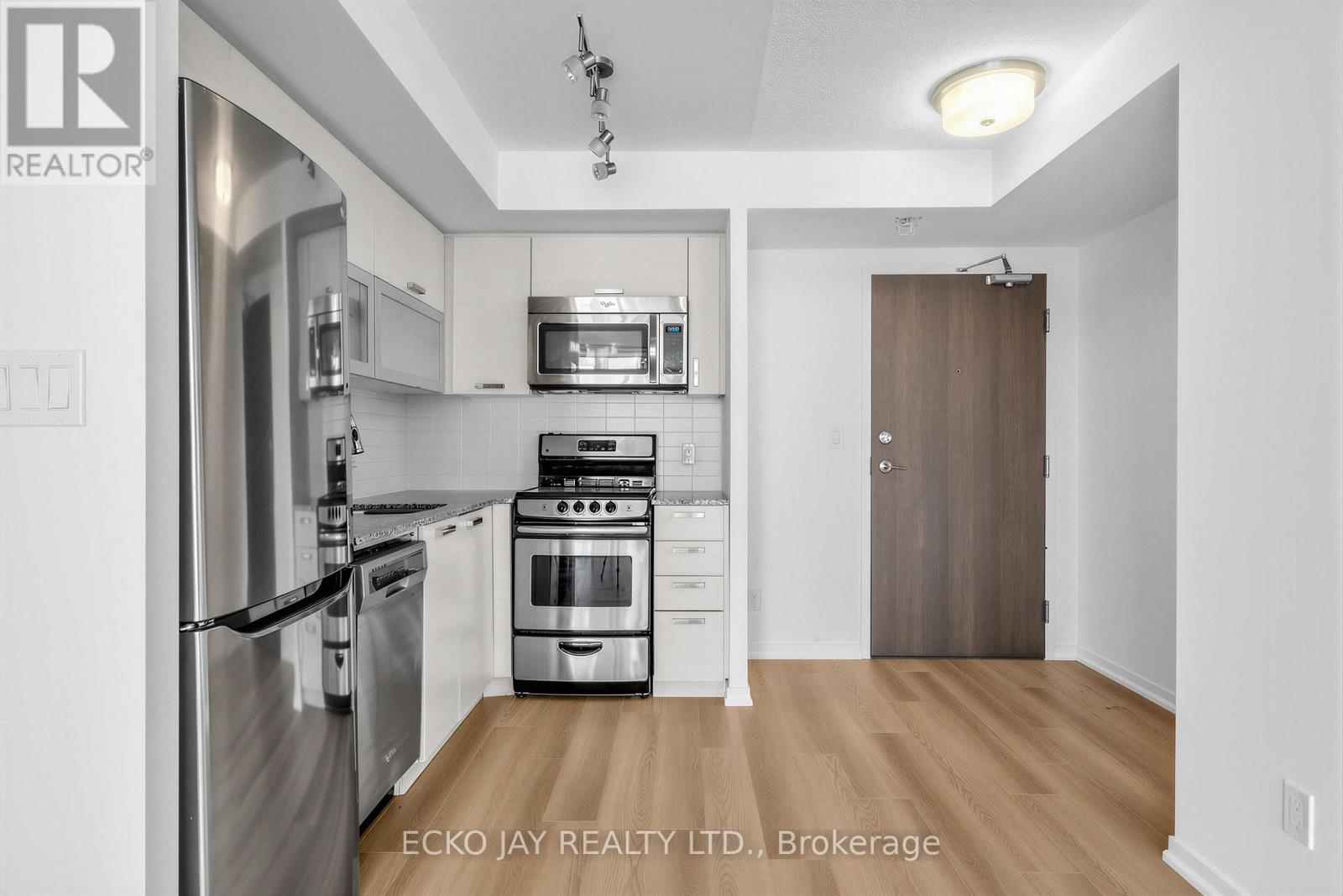 #528 68 ABELL STREET - 9