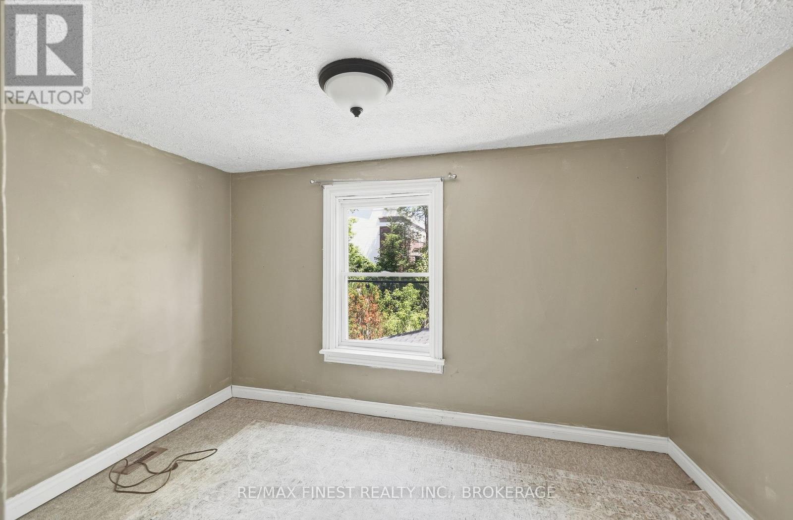 445 ALBERT STREET - 27