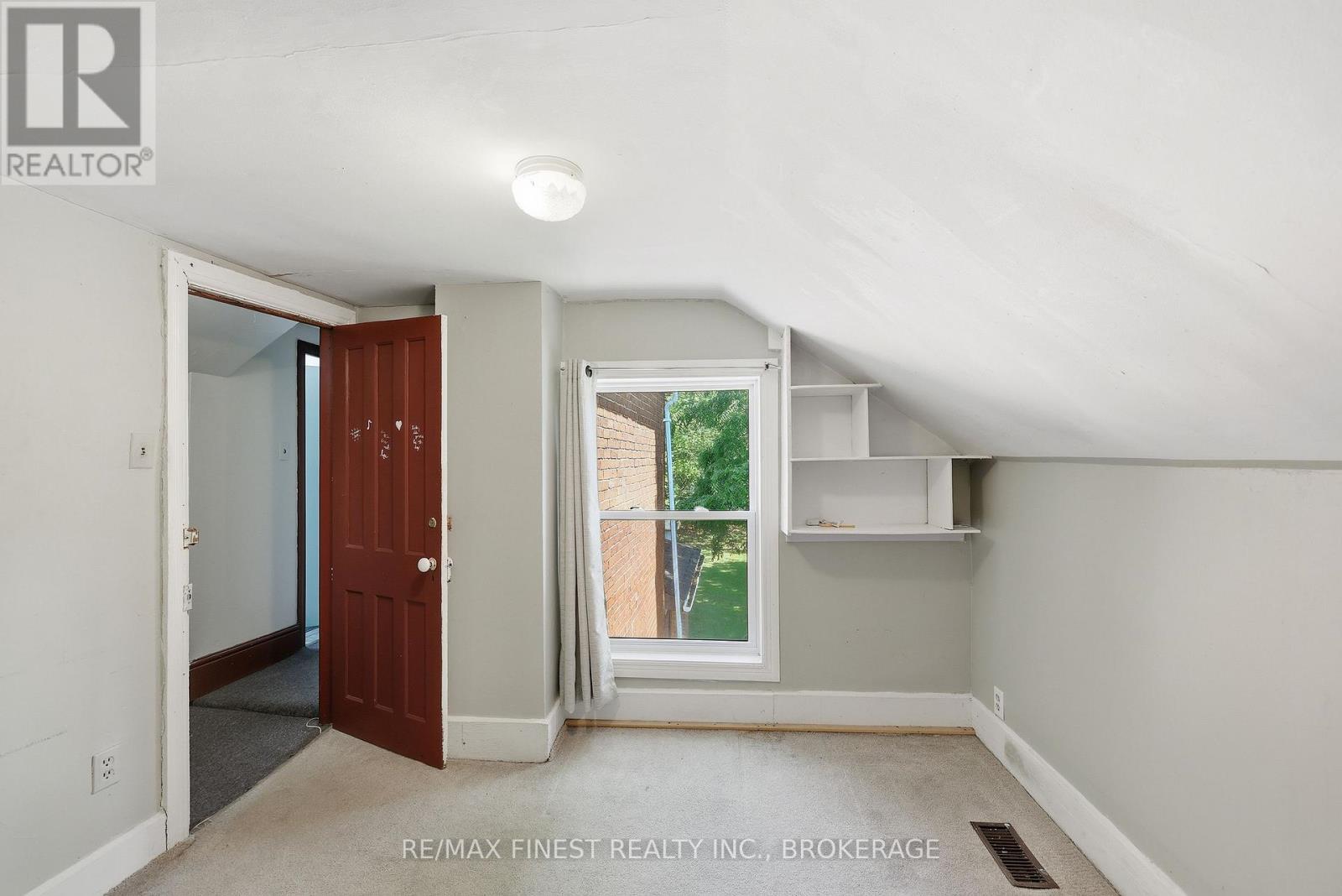 445 ALBERT STREET - 25