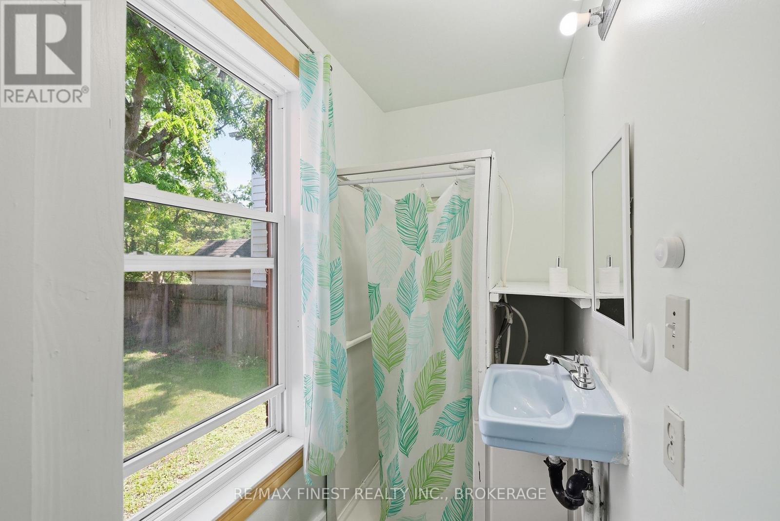 445 ALBERT STREET - 14