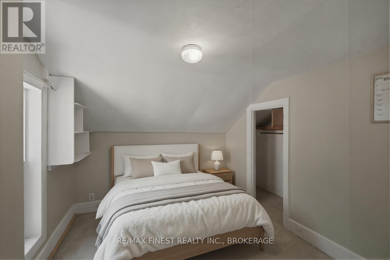 445 ALBERT STREET - 24