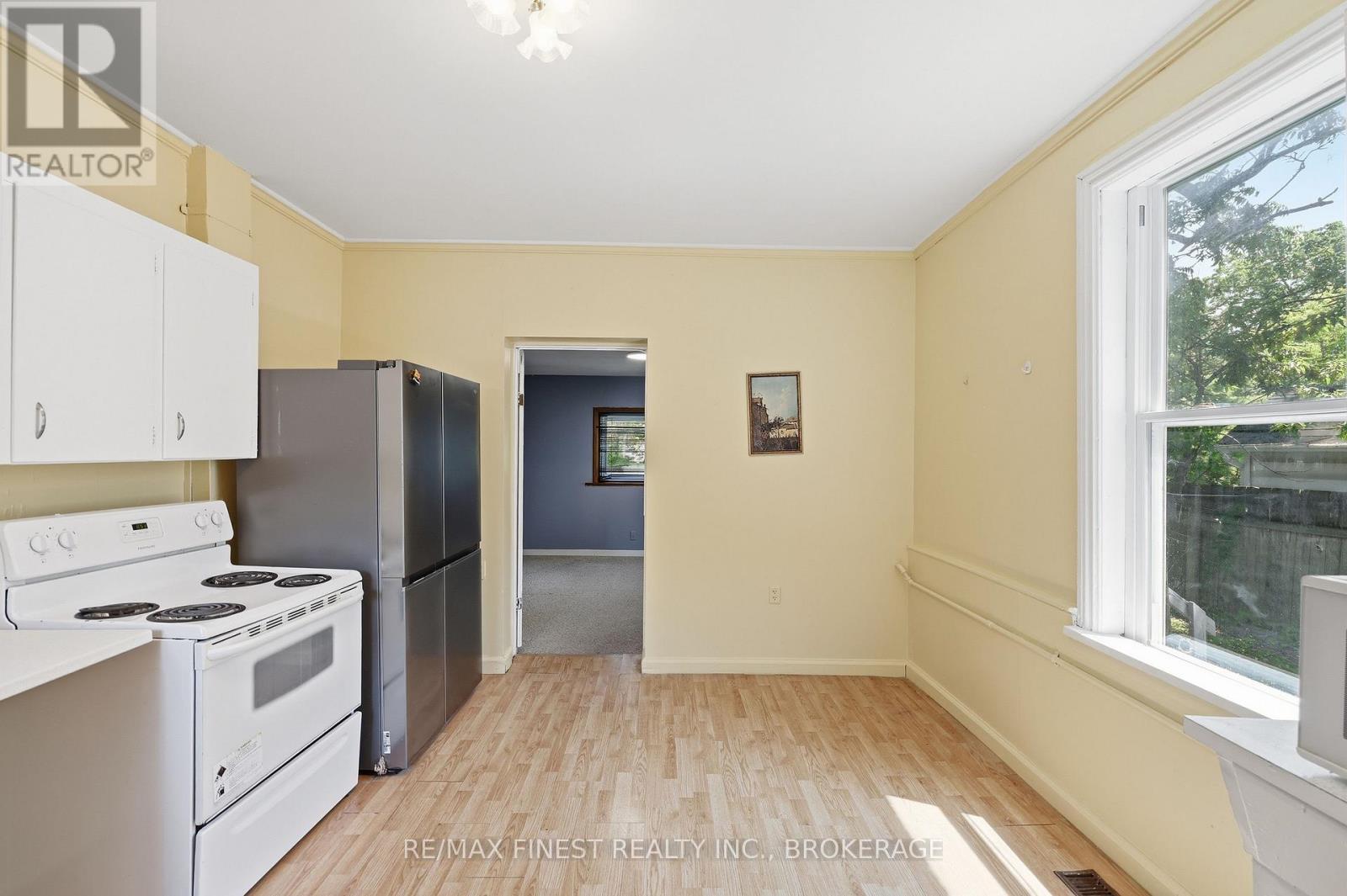 445 ALBERT STREET - 15