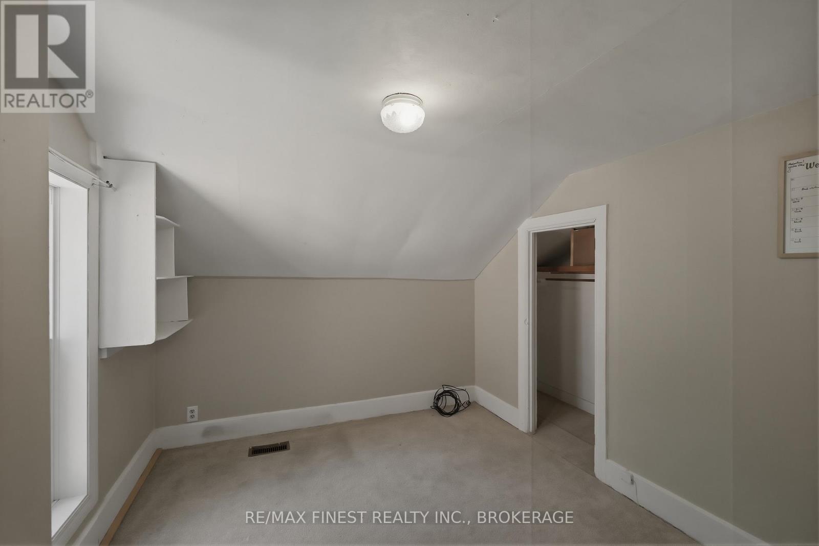 445 ALBERT STREET - 23