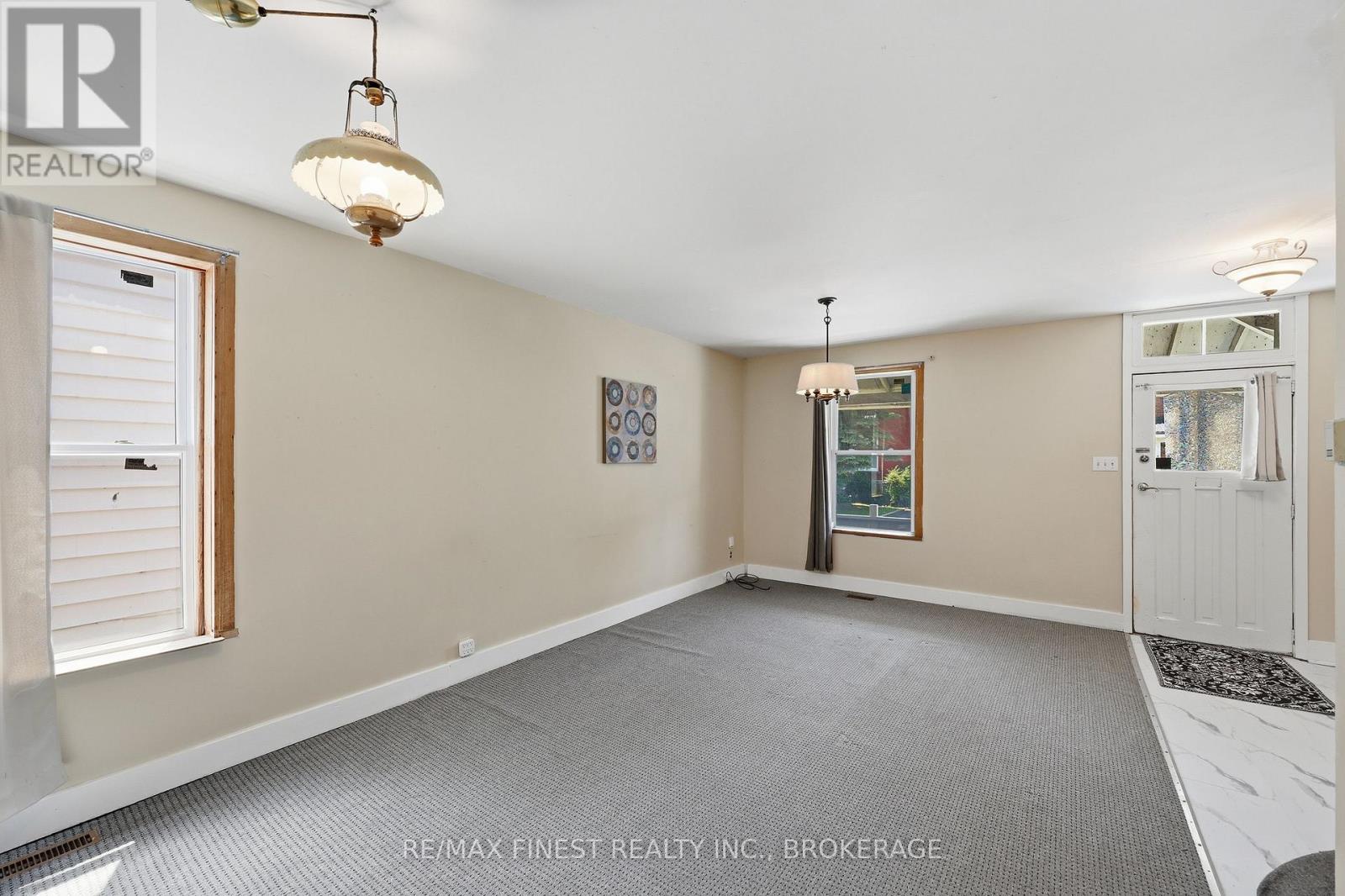445 ALBERT STREET - 12