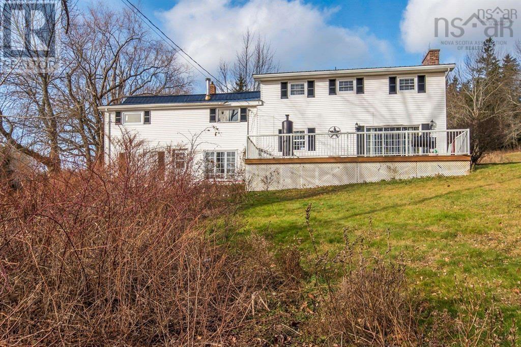 894 Morden Road - 4