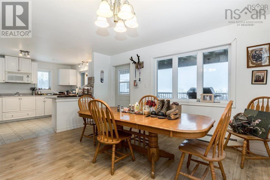 894 Morden Road - 6