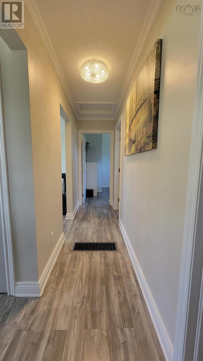202 Saunders Road - 3