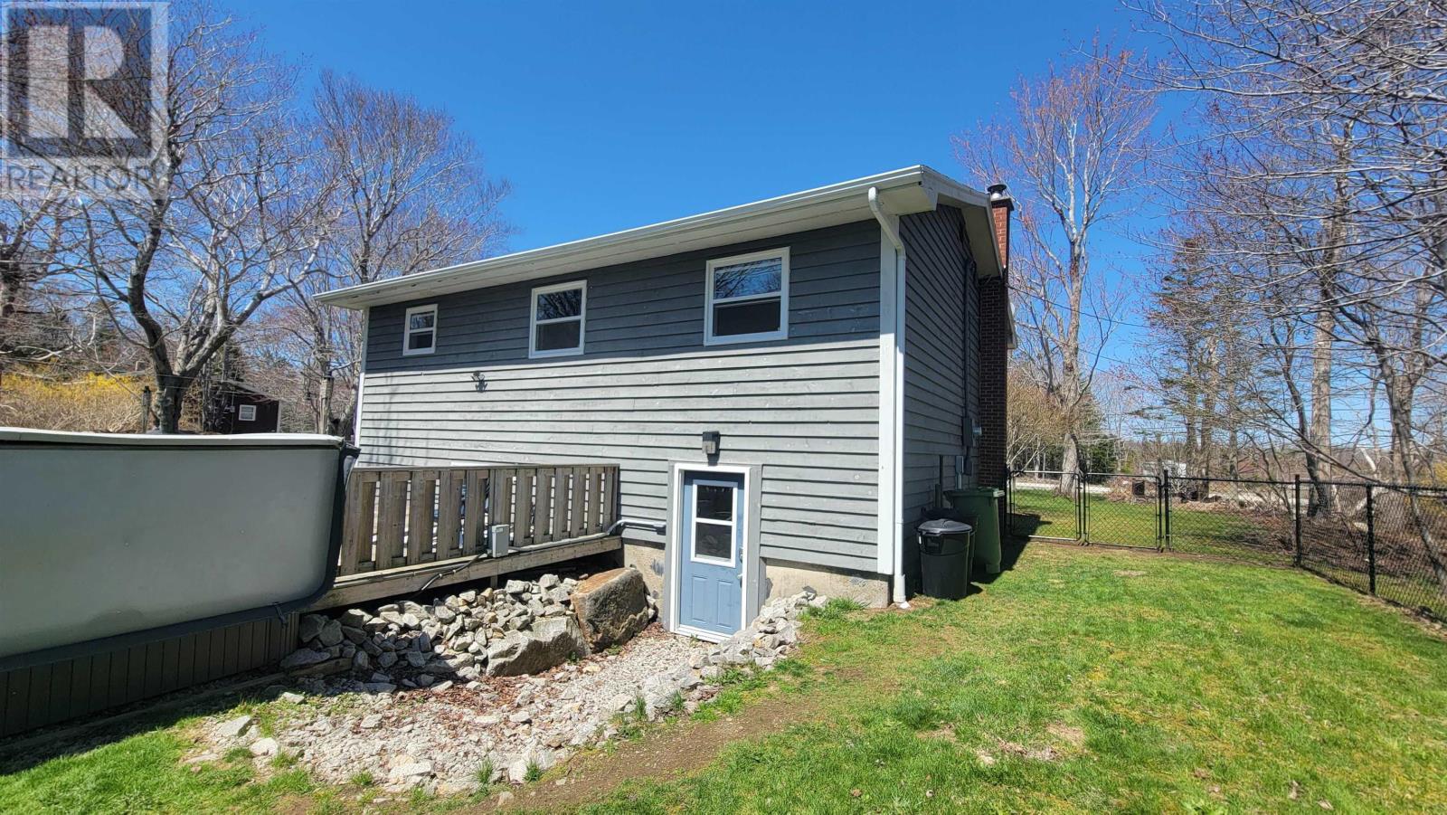 202 Saunders Road - 31