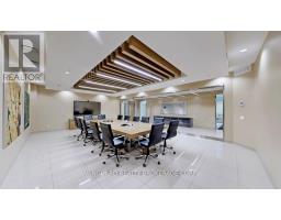 330 Applewood Crescent, Vaughan, ON L4K4V2 Photo 8