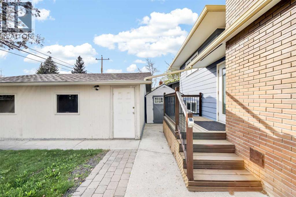 1728 Lake Bonavista Drive SE - 48