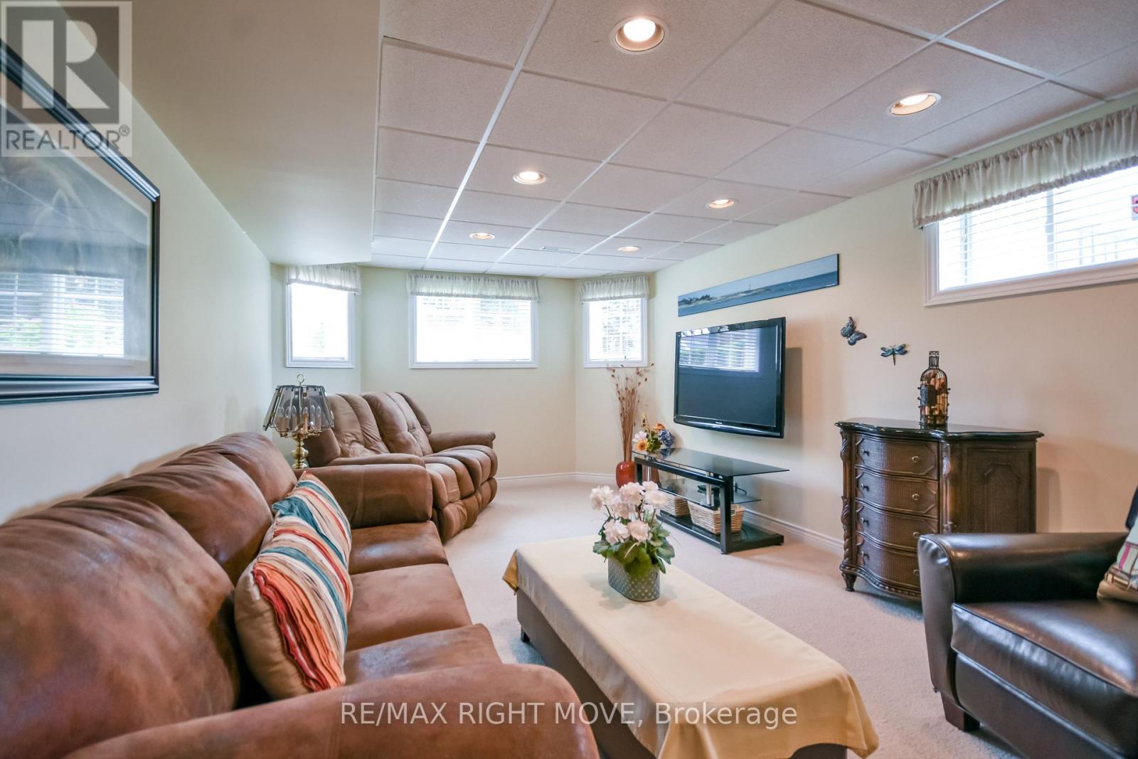 89 CARTER CRESCENT - 17