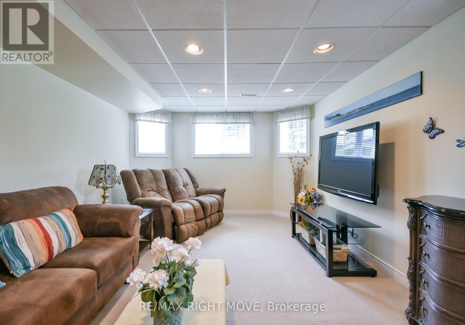 89 CARTER CRESCENT - 19