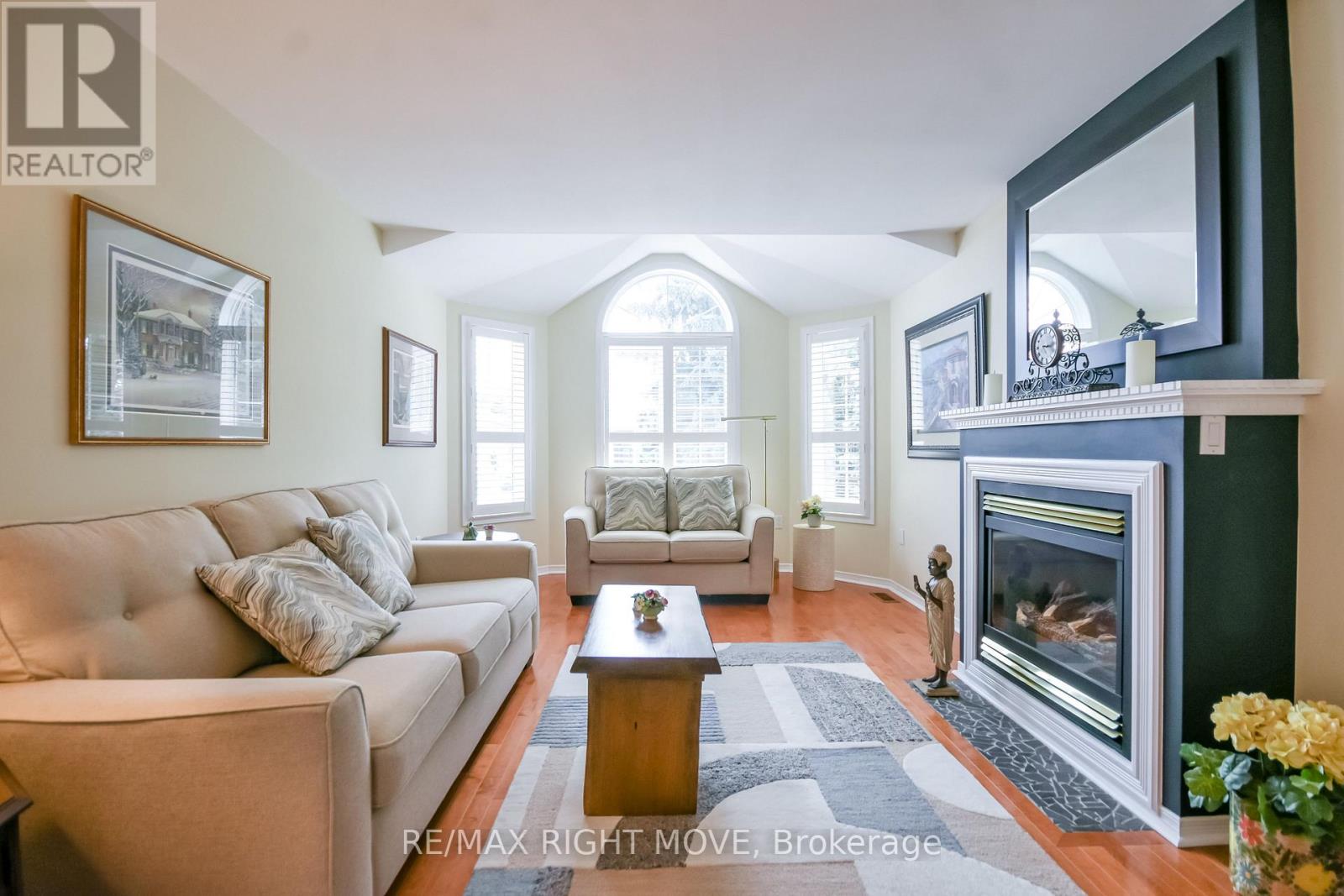 89 CARTER CRESCENT - 4
