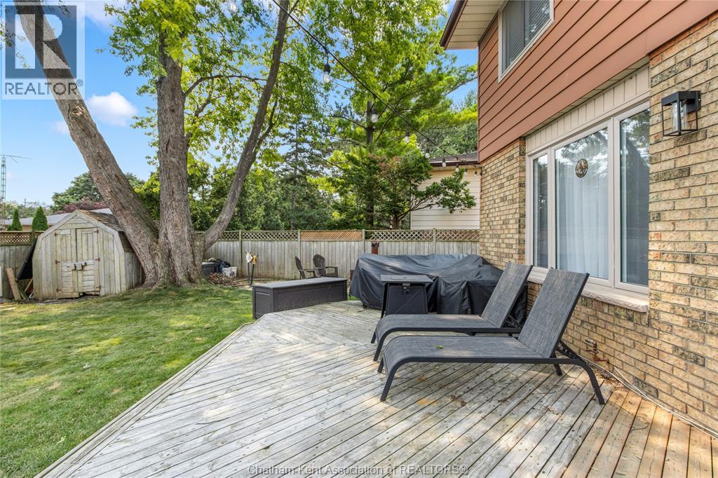 76 PAMELA CRESCENT - 39