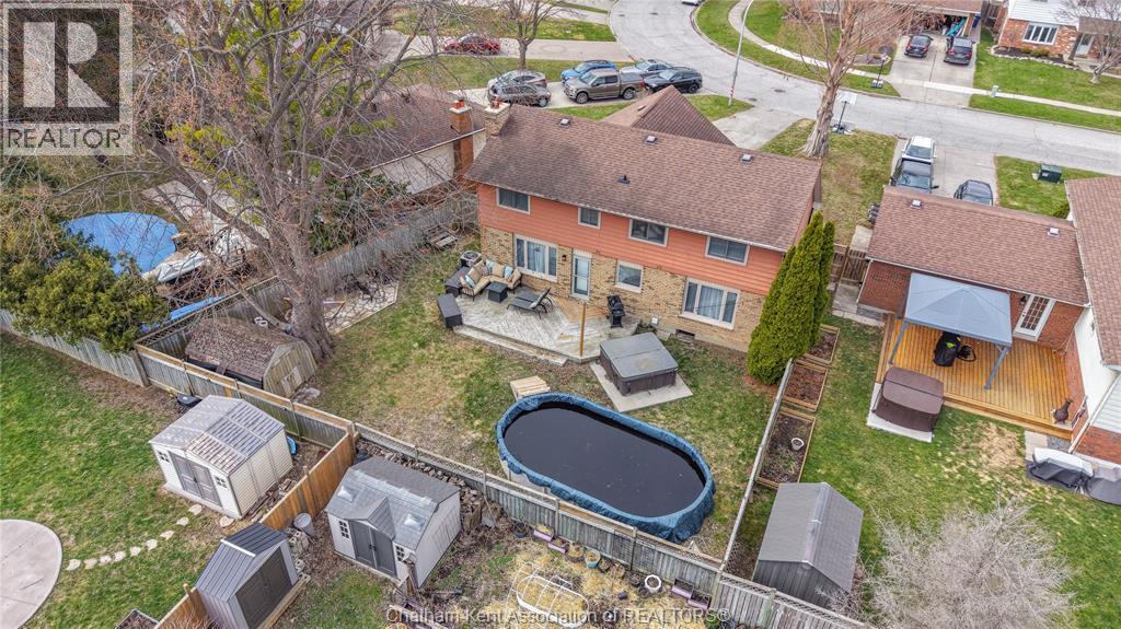 76 PAMELA CRESCENT - 43