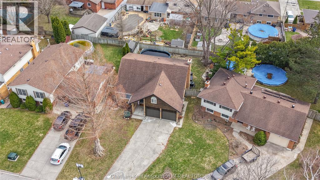 76 PAMELA CRESCENT - 46