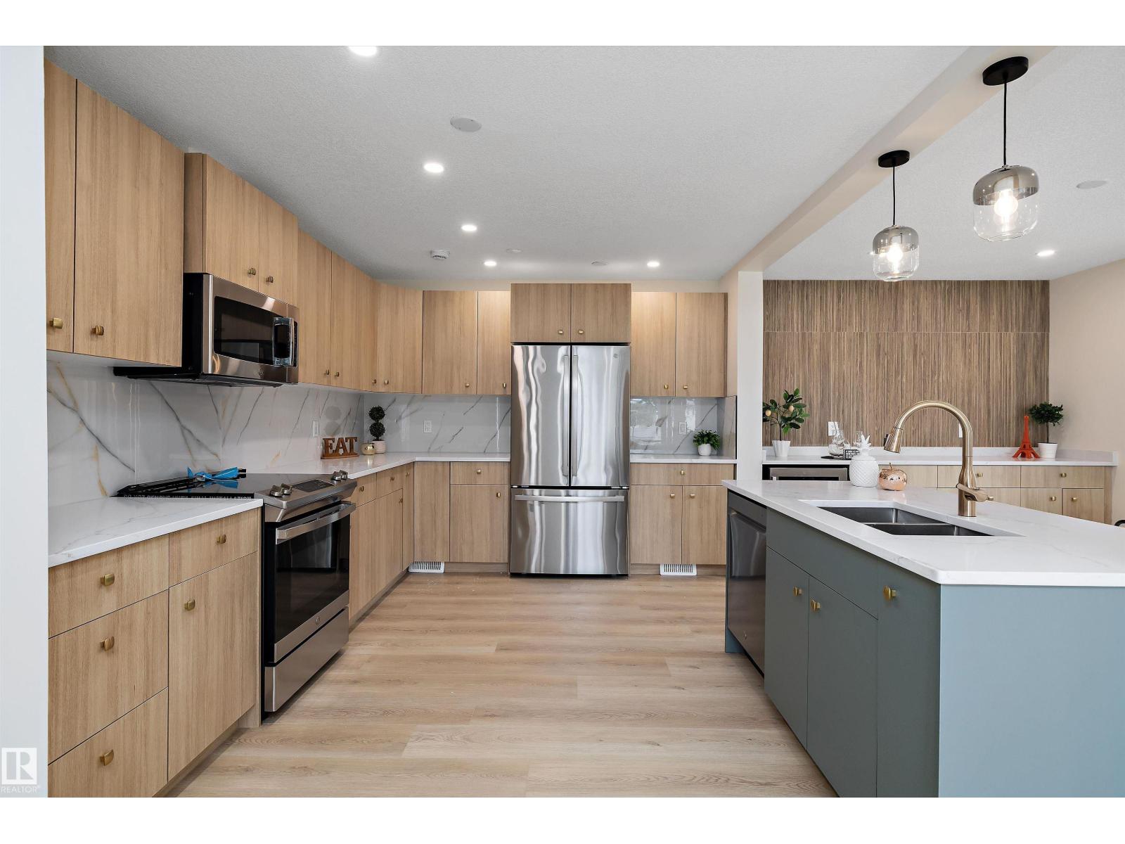 3515 105B ST NW - 13