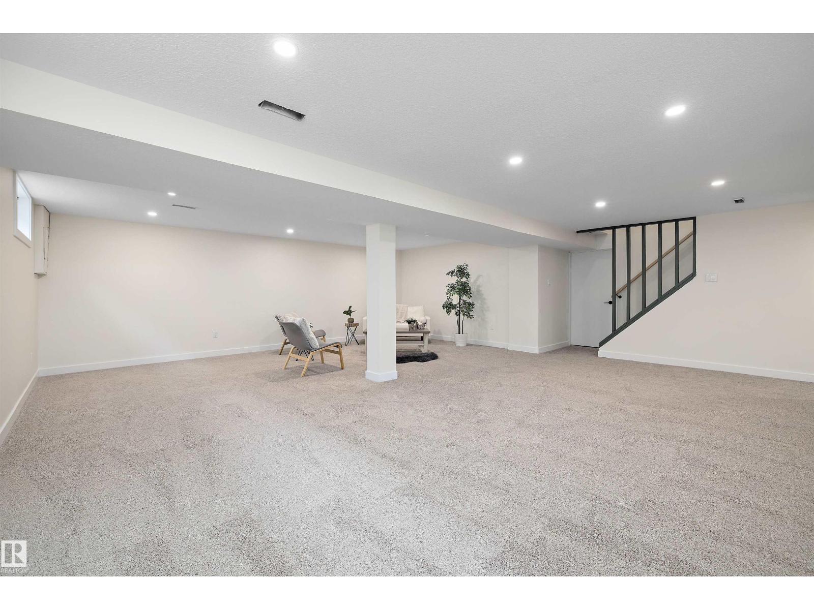 3515 105B ST NW - 32