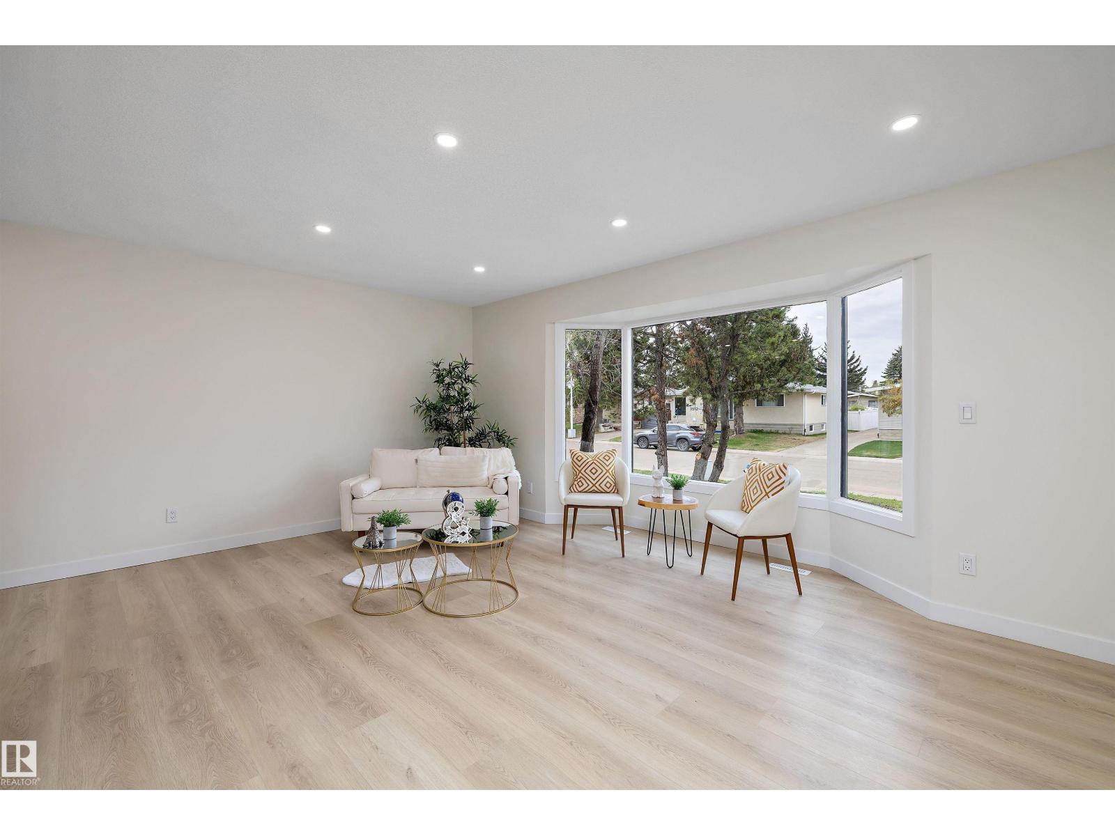 3515 105B ST NW - 5