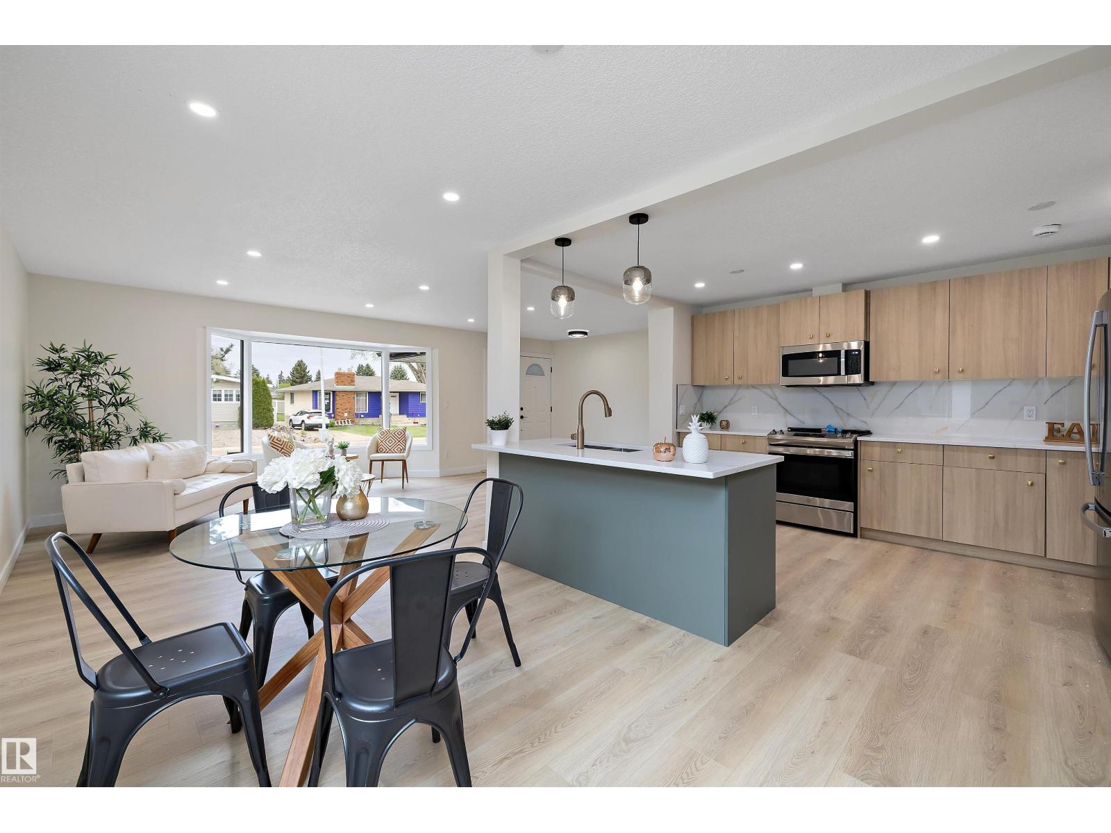 3515 105B ST NW - 9