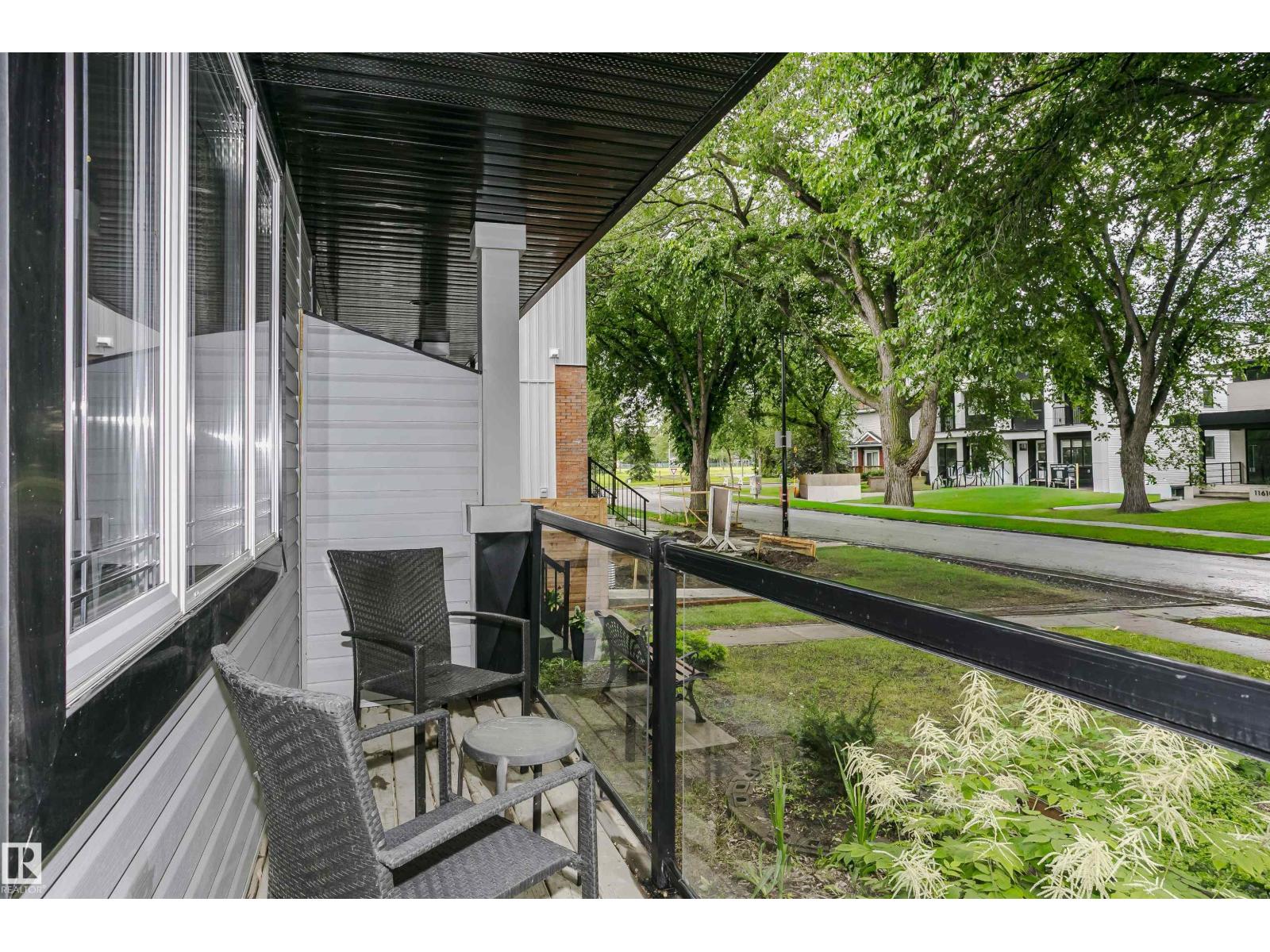11619 125 ST NW - photo 3