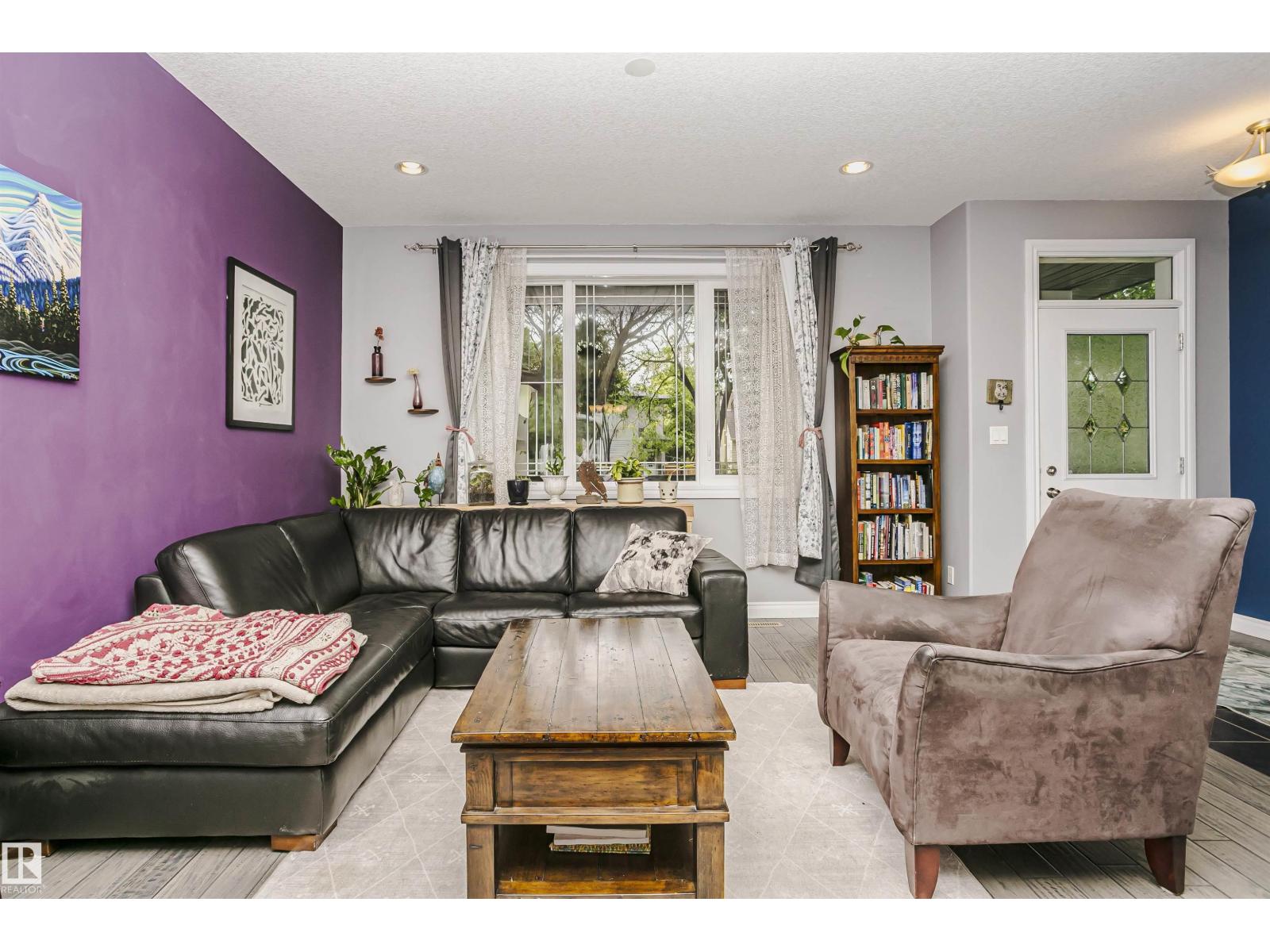 11619 125 ST NW - photo 5