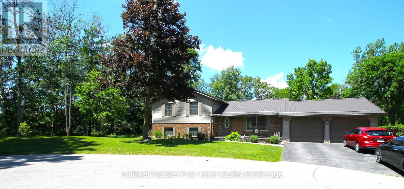 28 WELLINGTON STREET W - 27