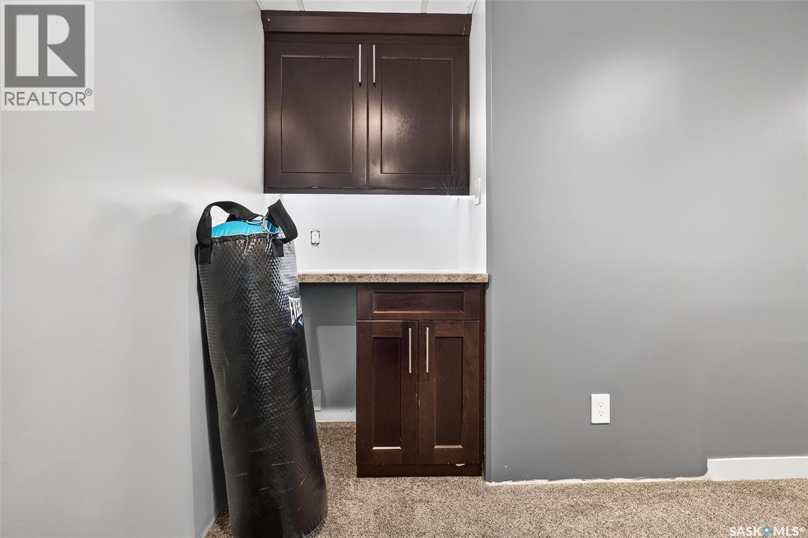 124 Everton CRESCENT — photo 48