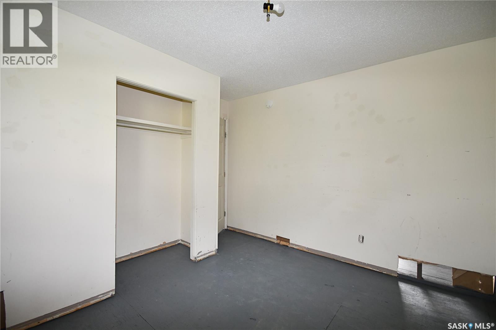#111-115 Mill AVENUE N - 11
