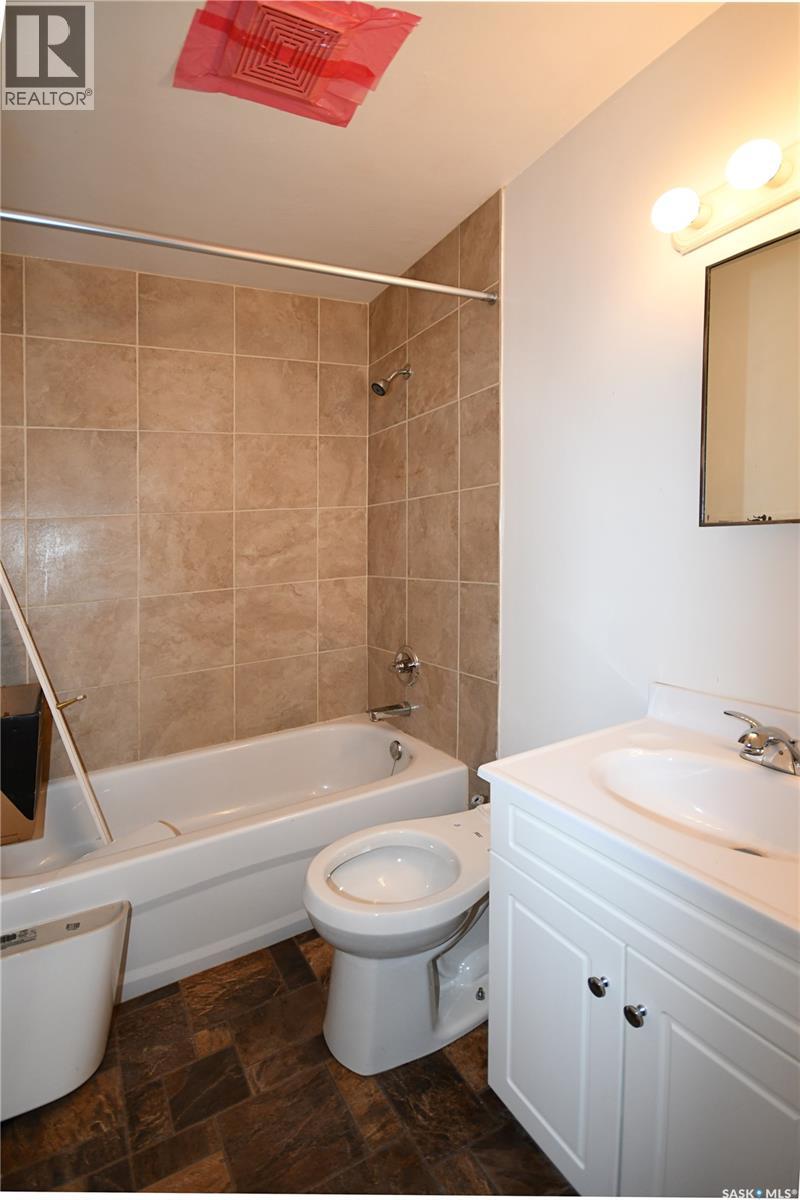 #111-115 Mill AVENUE N - 15