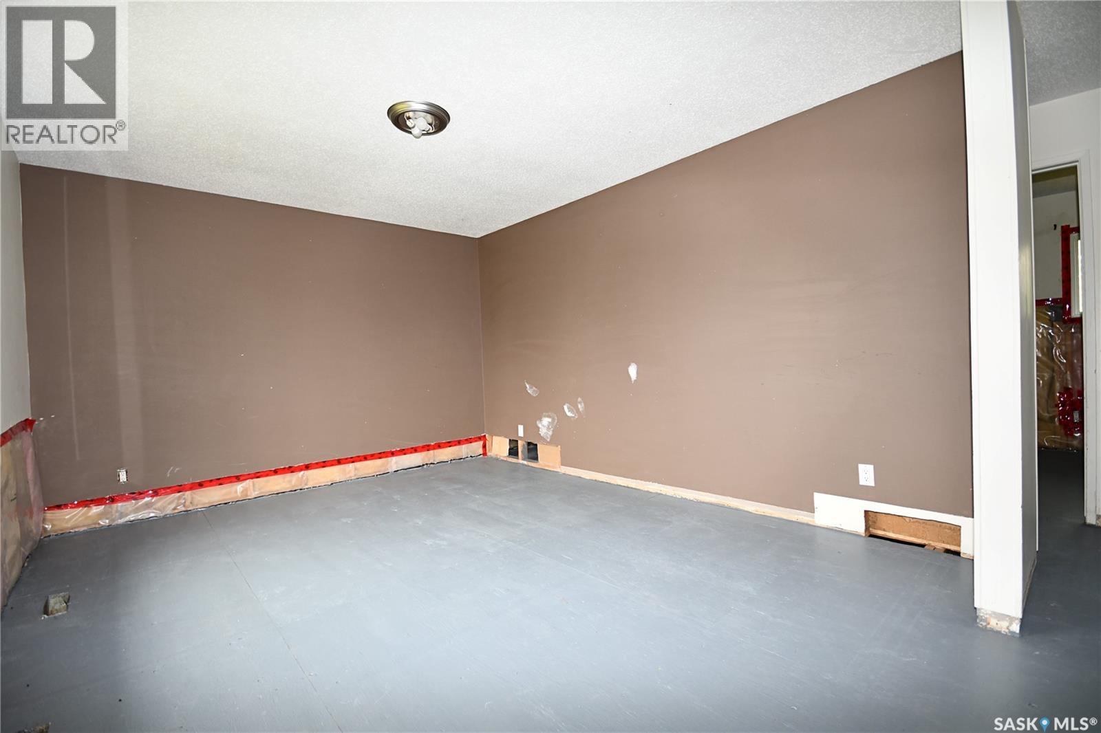 #111-115 Mill AVENUE N - 8
