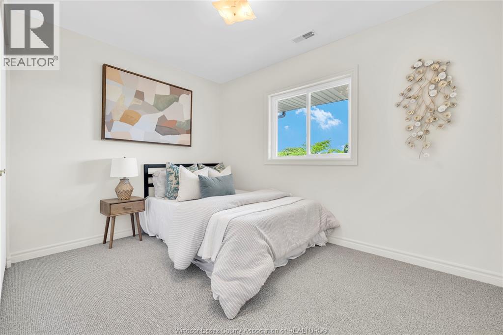 #318 1390 Lauzon Rd. - 26