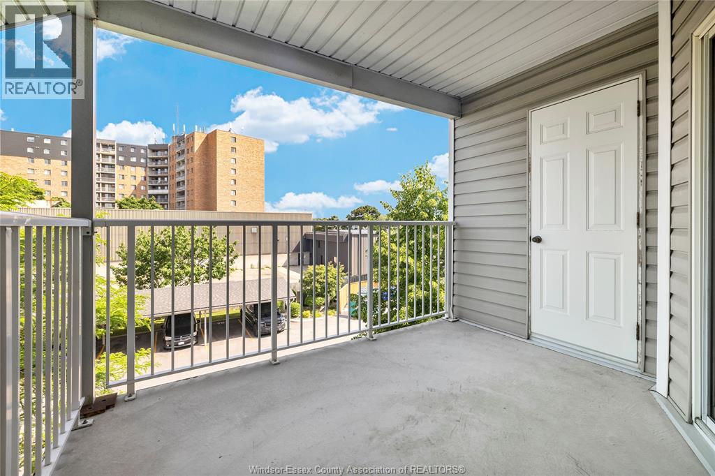 #318 1390 Lauzon Rd. - 31
