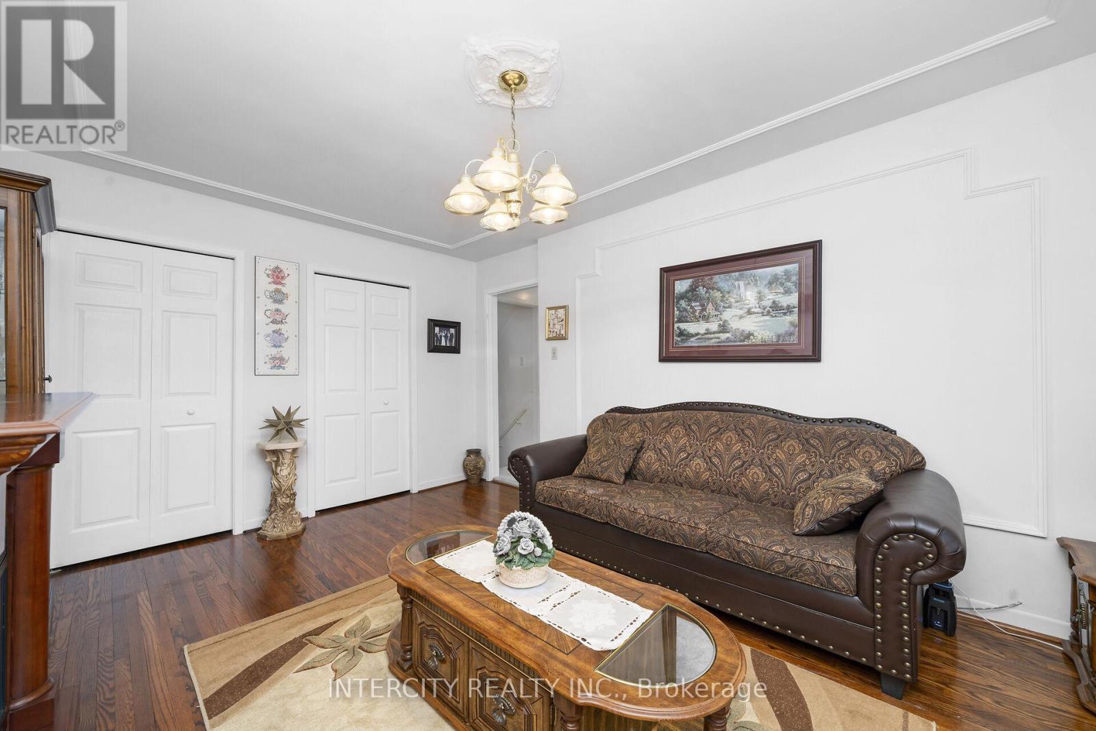 7279 VERNOR DRIVE - 18