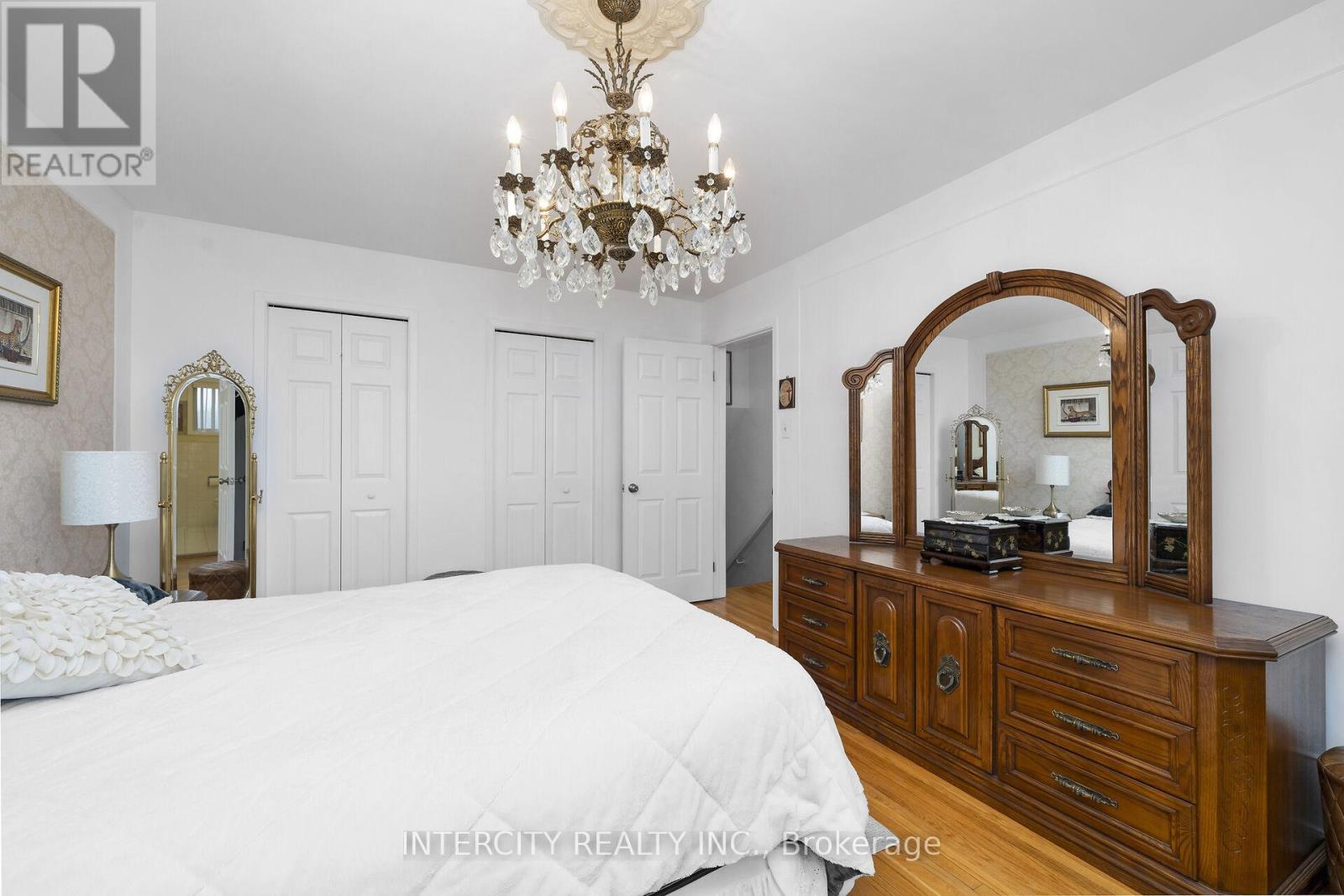 7279 VERNOR DRIVE - 20
