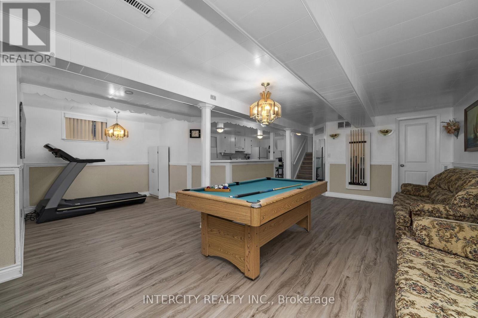 7279 VERNOR DRIVE - 25