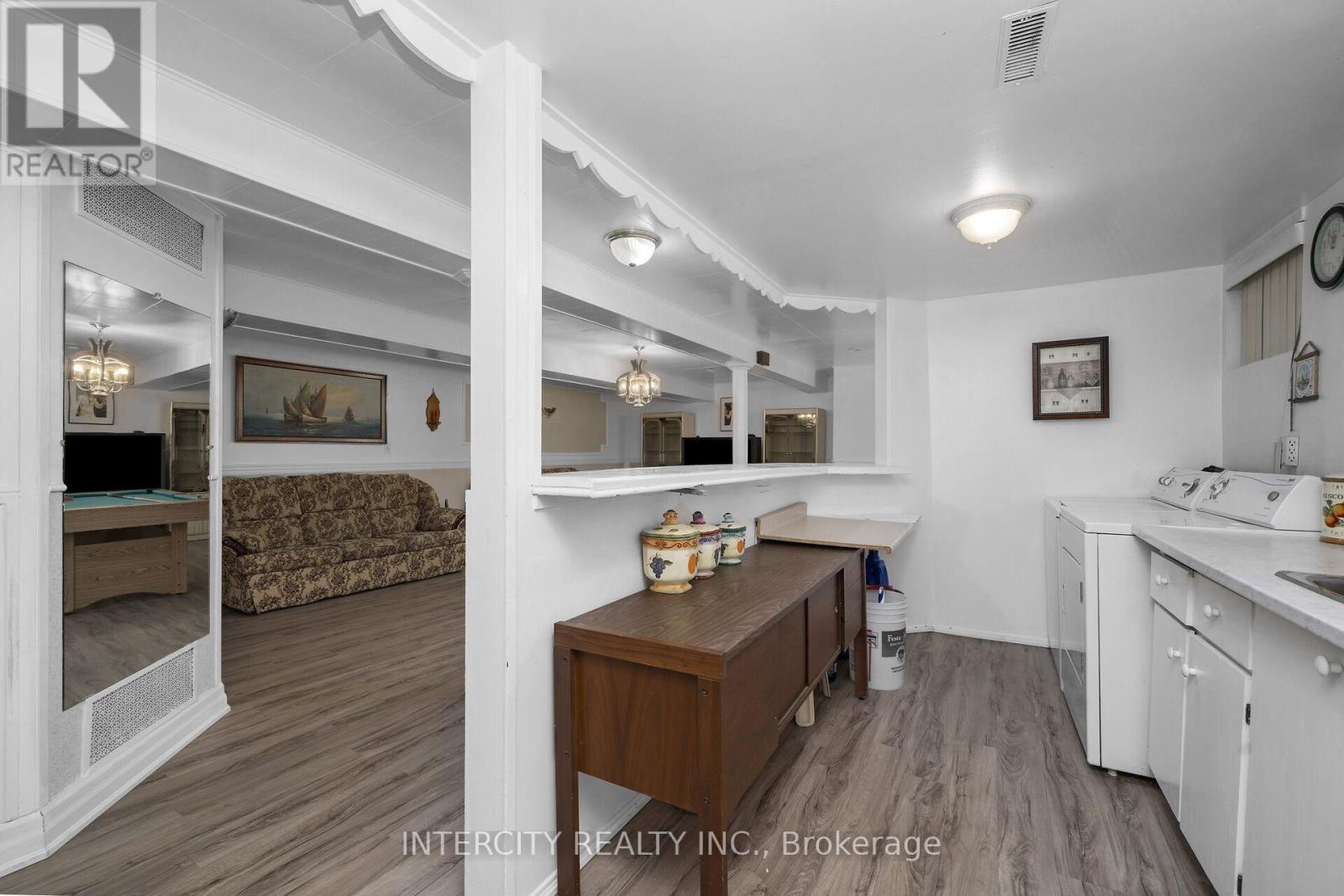 7279 VERNOR DRIVE - 28