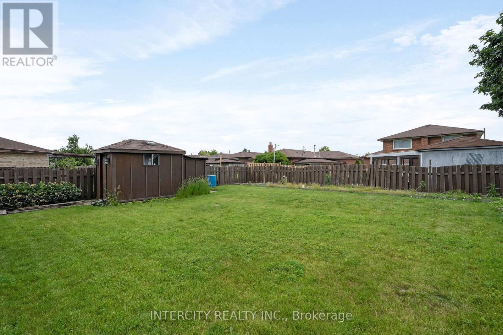 7279 VERNOR DRIVE - 32