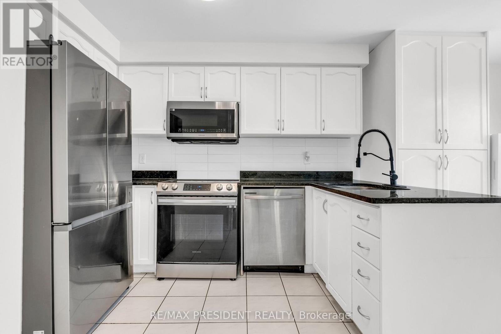 7031 GRAYDON COURT - 19