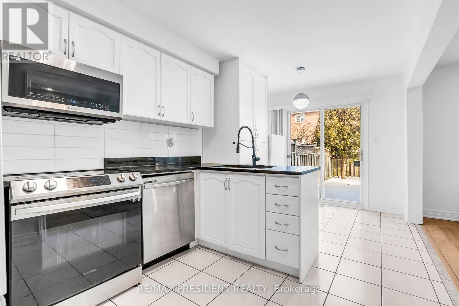 7031 GRAYDON COURT - 20