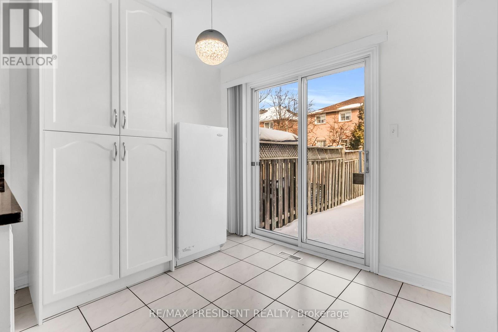 7031 GRAYDON COURT - 21