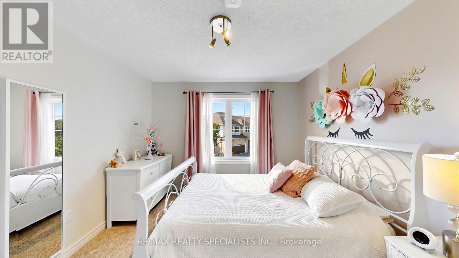 #10 3275 STALYBRIDGE DRIVE - 22